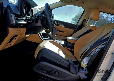 2023 Kia Carnival Lx из США, поврежденный, VIN KNDNB4H32P6279058